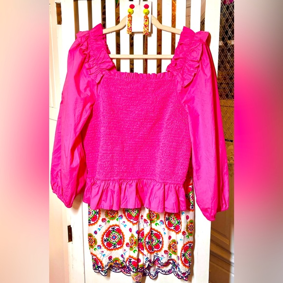 3pc short outfit, fuschia top multi colored shorts and matching earring NWOT - Picture 1 of 3